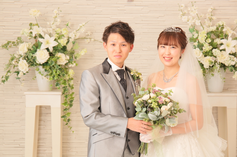 ググッと2人に近寄って…
