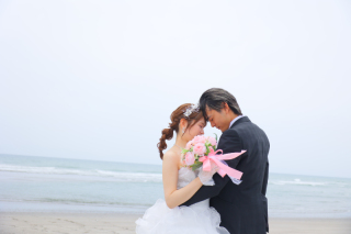 洋装 海ロケーション