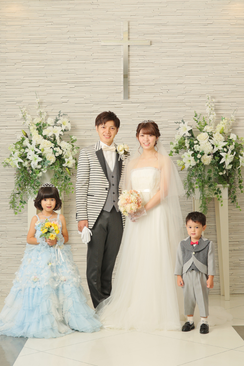 洋装スタジオ【データ1カット付き!即日お渡し!家族でフォトウエディング】