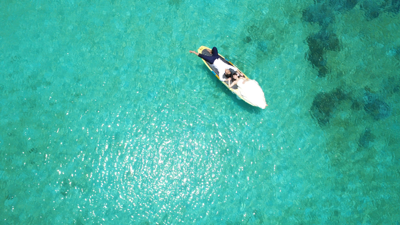 沖縄の海を上空から残せる!フォトウェディング+ドローン空撮 撮影した全データ(110カット以上)お渡し・全ドレスフリーチョイス