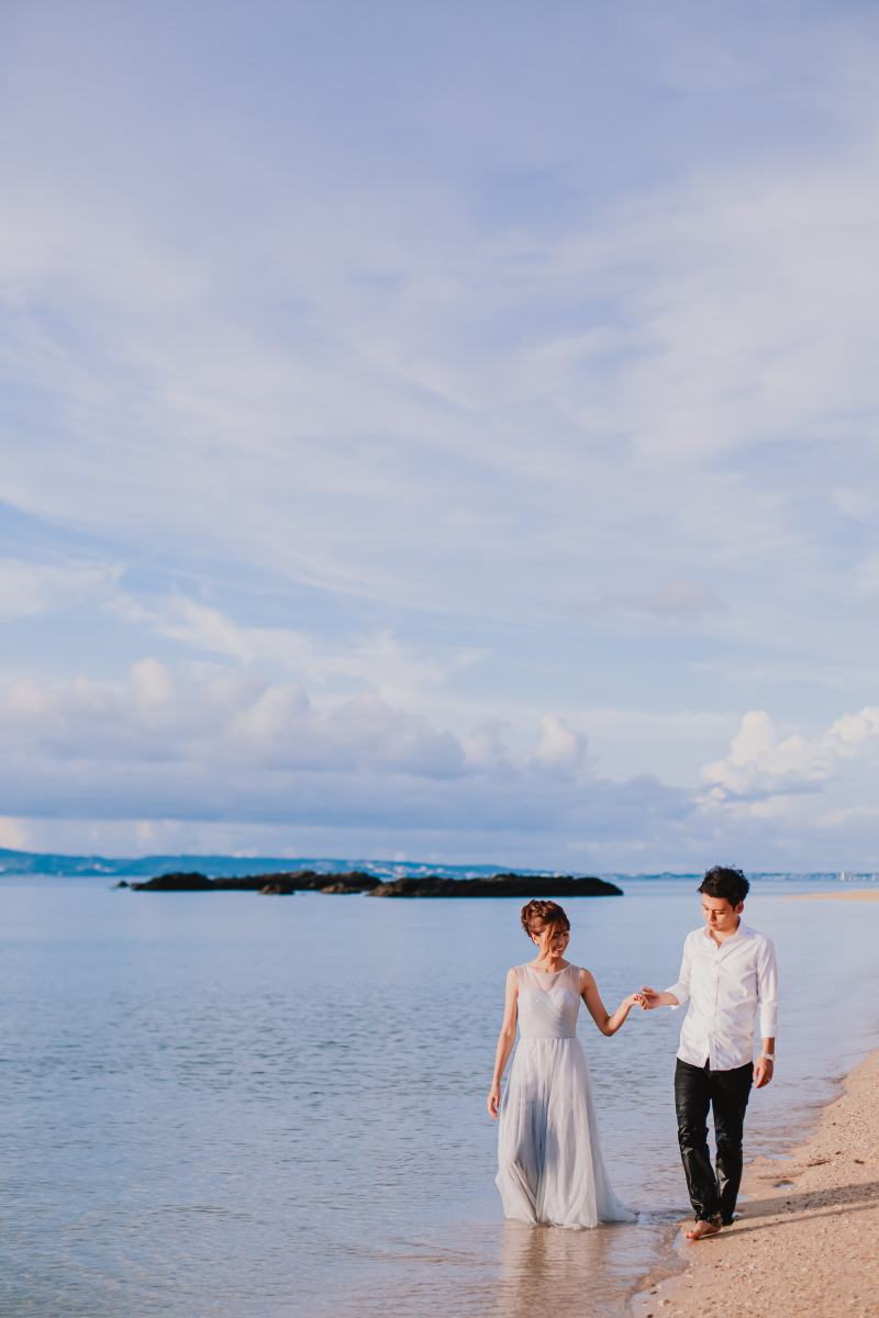 【フォトジェニックプラン】天然ビーチフォトウェディング+1ロケーションプラン《残波岬灯台》