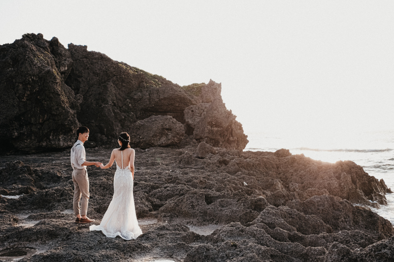 《ツアープラン》天然ビーチでフォトウェディング+ Mermaid's Grotto(アポガマ)夕景プラン