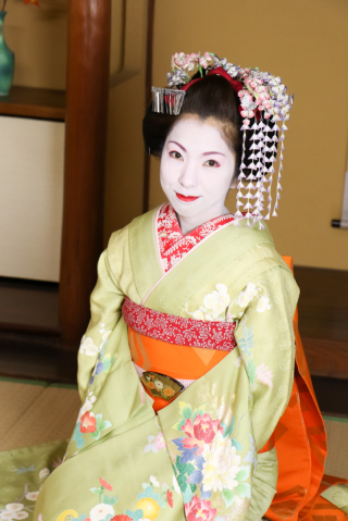 体験変身舞妓を婚礼の前撮りで！