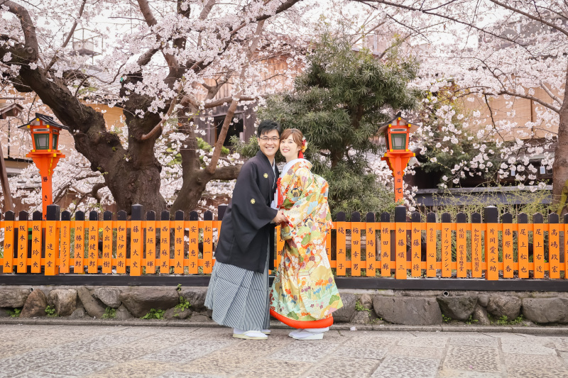 次は、祇園巽橋周辺で桜を堪能！