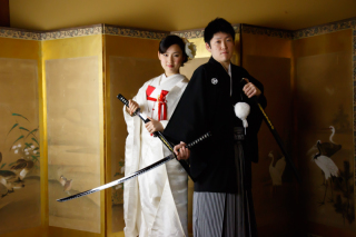 金屏風と刀と短筒とお父さん