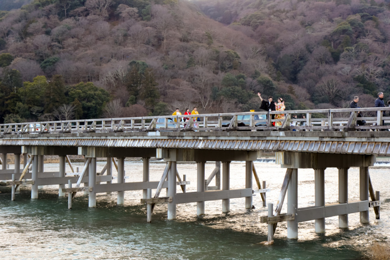 渡月橋の上で
