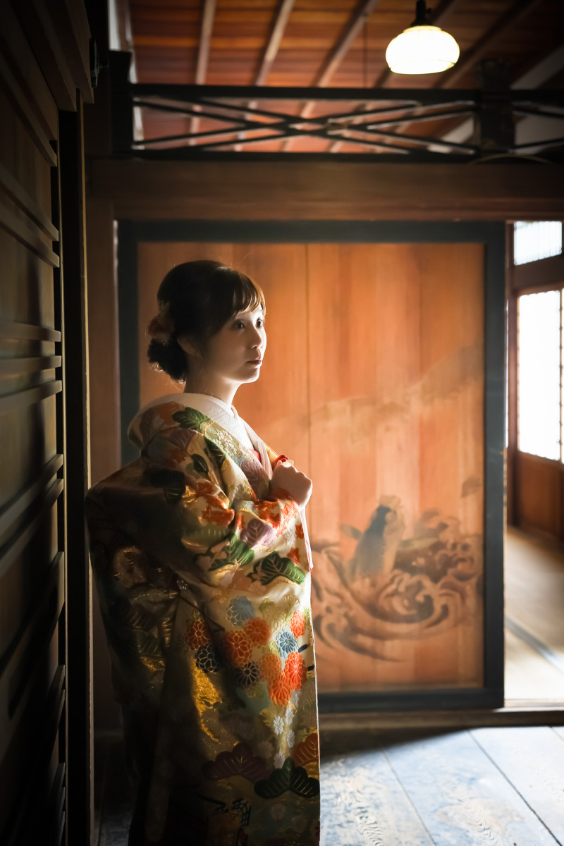 何とも幻想的な随心院の廊下