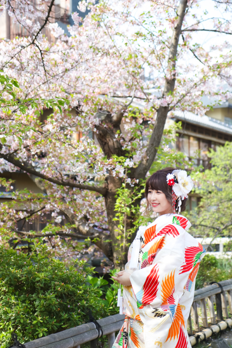 サクラと合う新婦さん