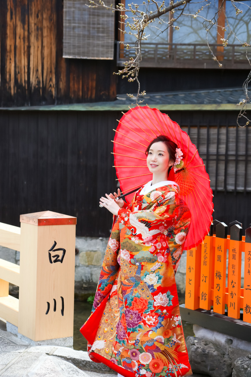 番傘できりりと