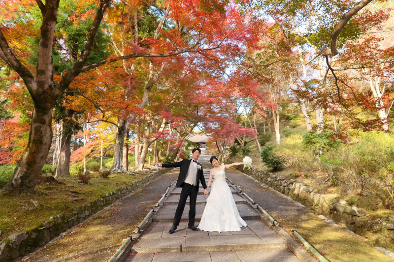 和装とドレスで京都紅葉を楽しむ