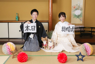 大切なワンちゃんも抱っこOKの稀なスタジオです♪