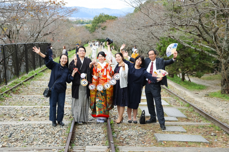 フォト＋家族だけの会食代込(5名分)【結婚式をしない】カップルにオヌヌメ