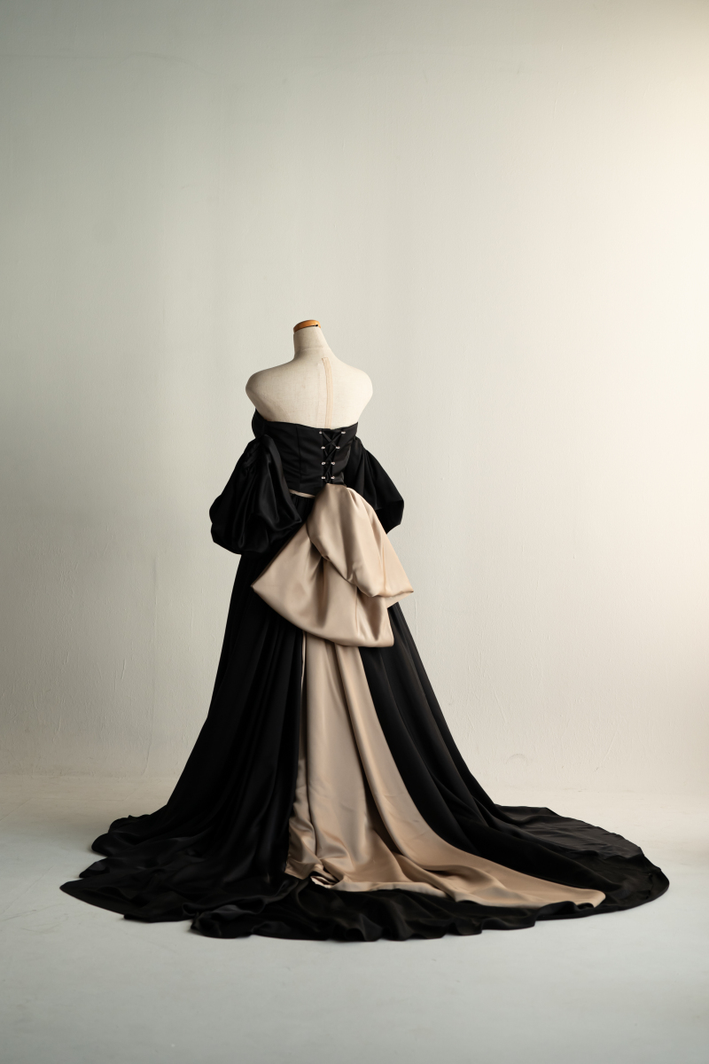 新作　ISAMU黒ドレス