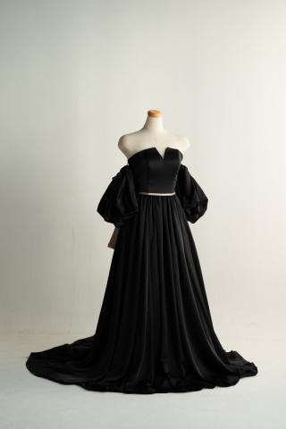 新作　ISAMU黒ドレス