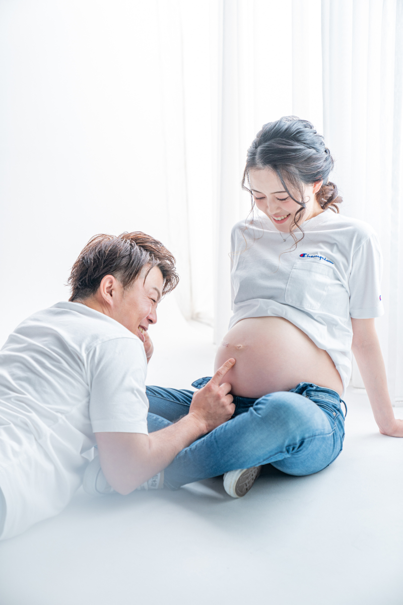 お腹ツンツンショット