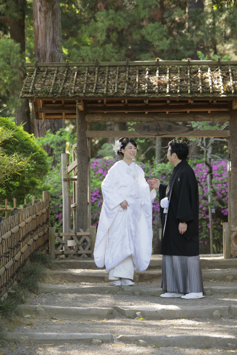 やさしく手をひいて