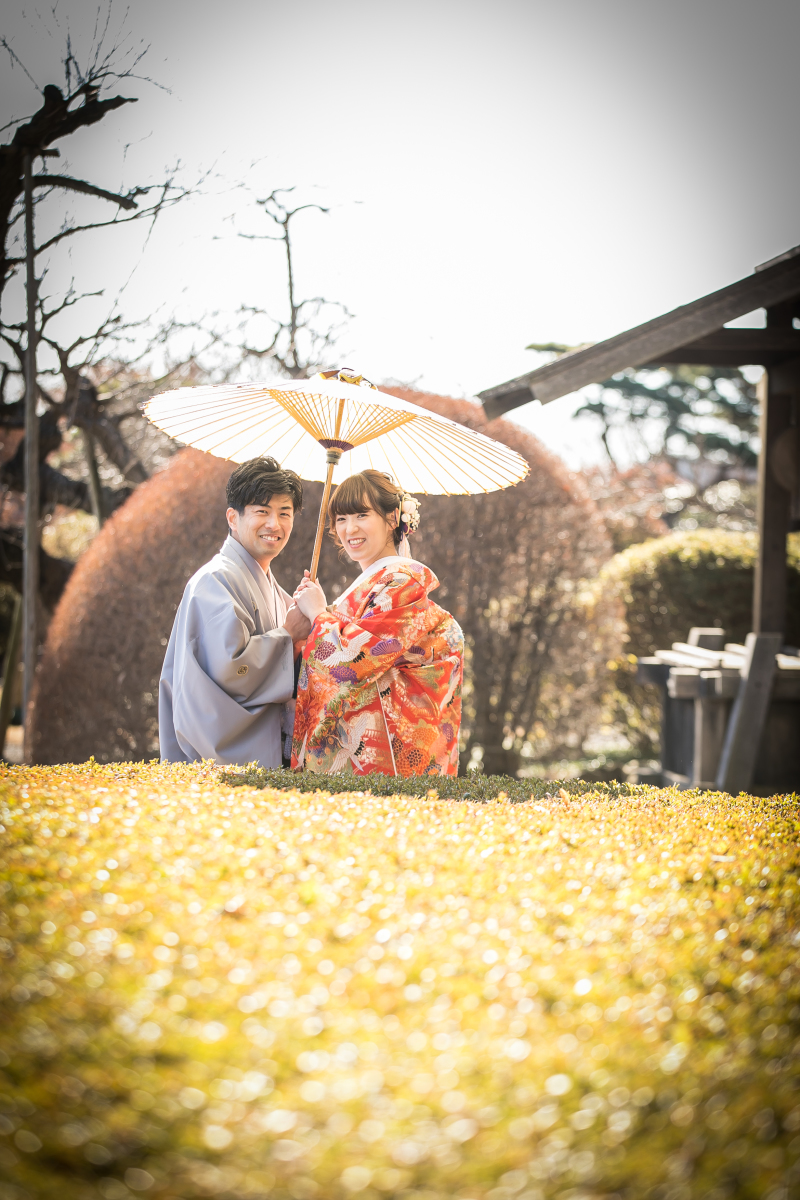 和傘を使って。