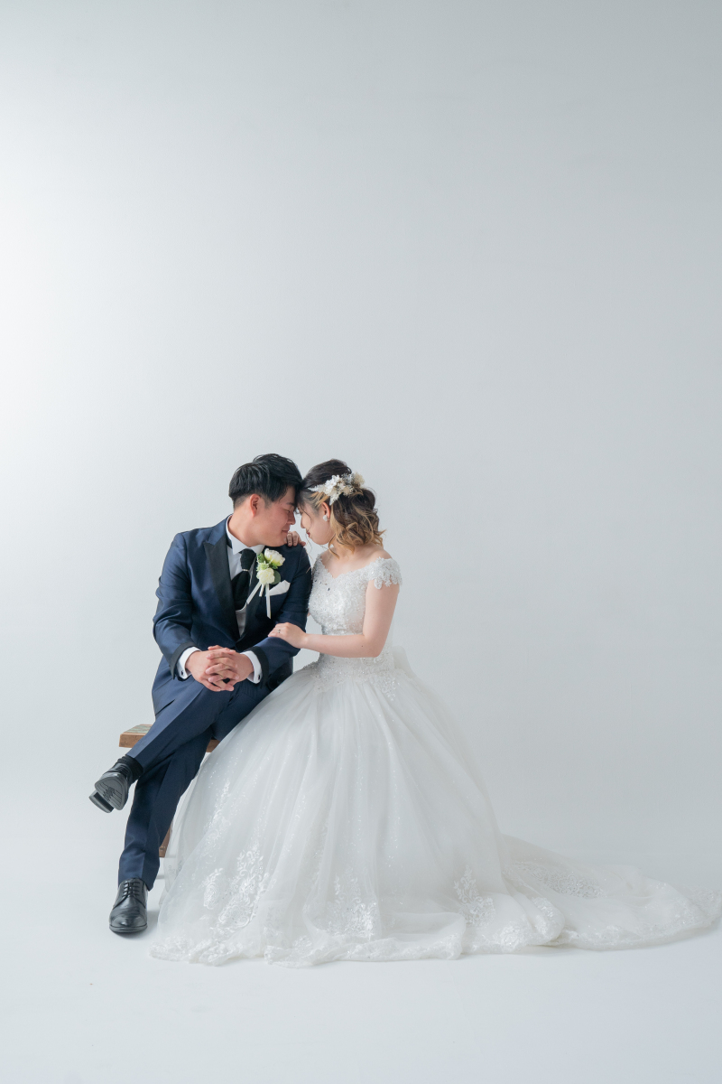 おでこピッタリ