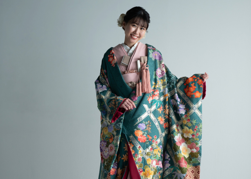 小貫写真館 Paseo nuevo水戸_色打掛・着物が豊富