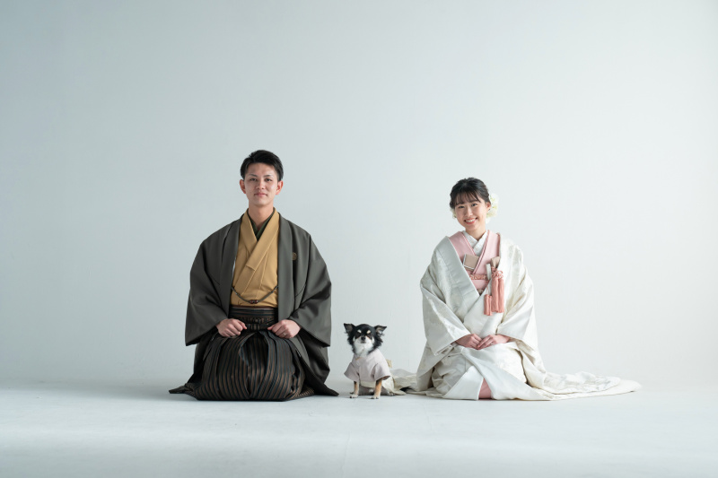一緒にお座りがかわいい和装撮影