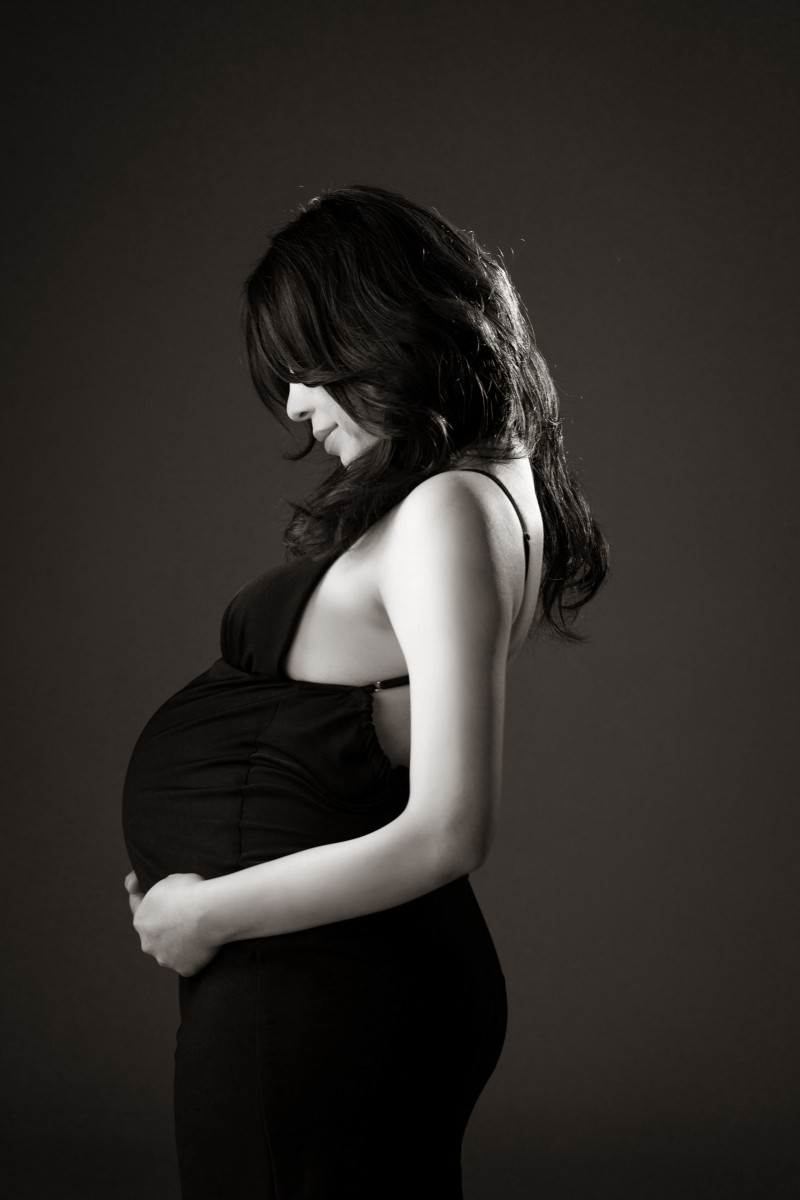 神秘的なモノトーンスタイル