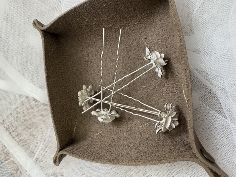 ヘアアクセサリー