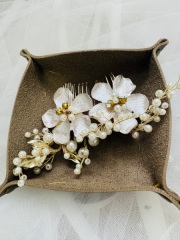 ヘアアクセサリー