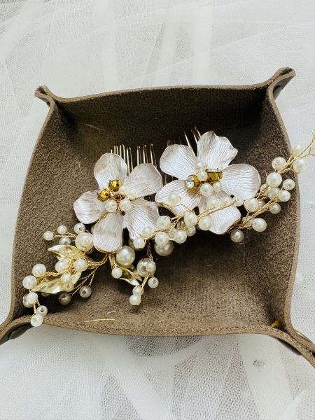 ヘアアクセサリー