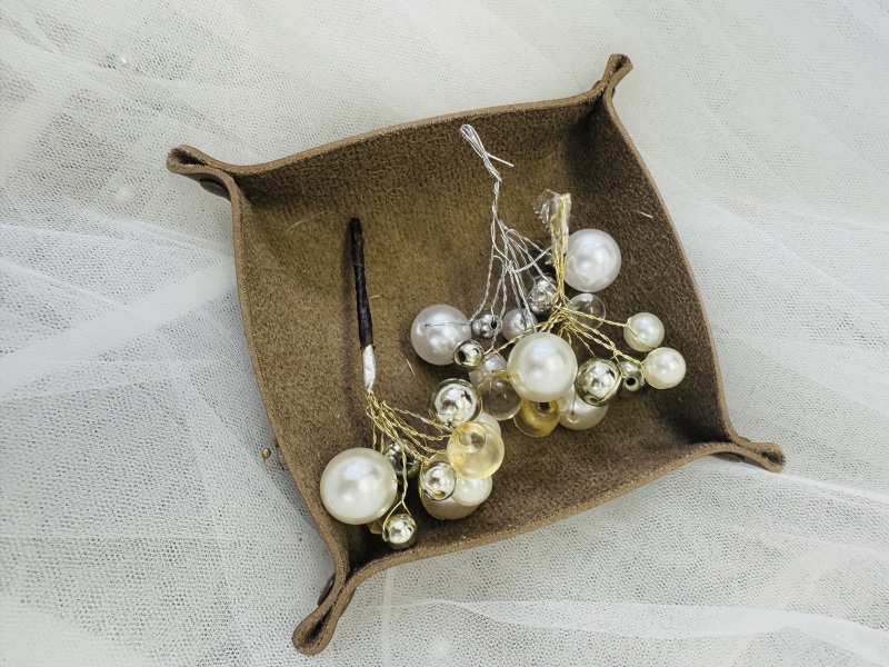 ヘアアクセサリー