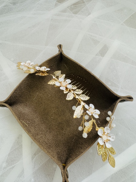 ヘアアクセサリー