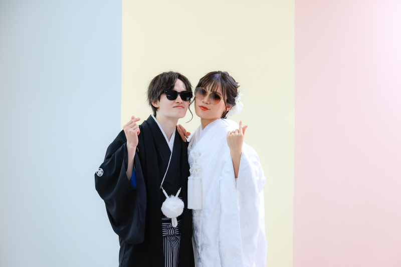 サングラスをかけて