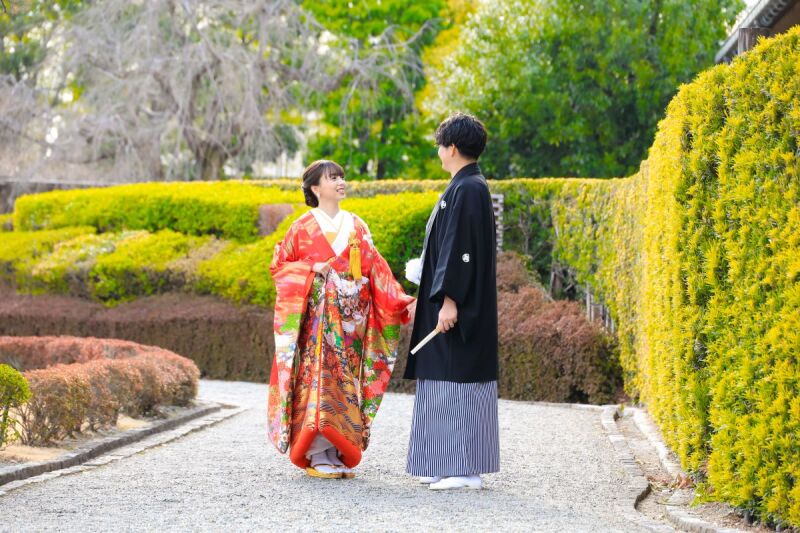 目を合わせながら・・・