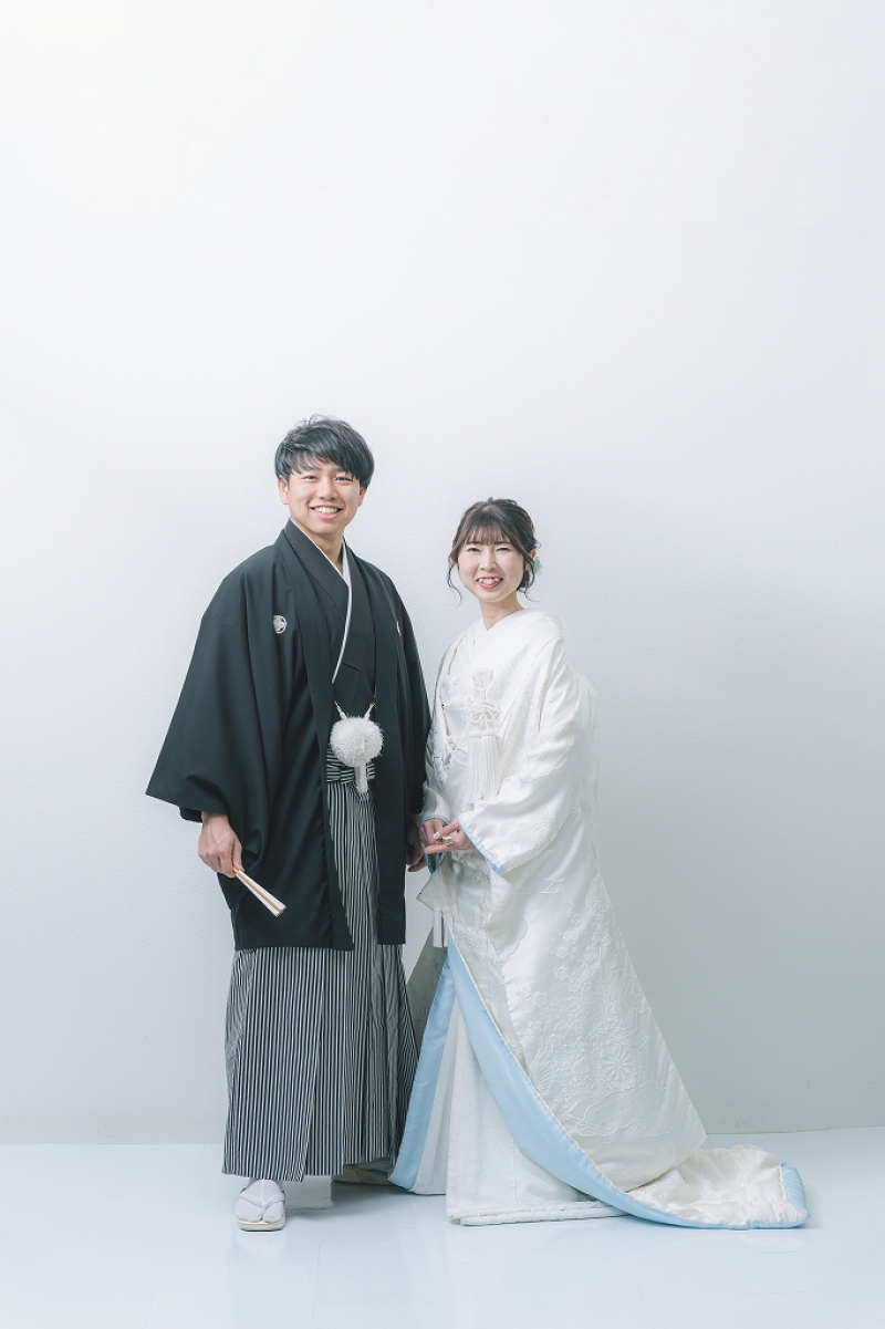 まっさらな光の中で、明日へ続く立ち姿