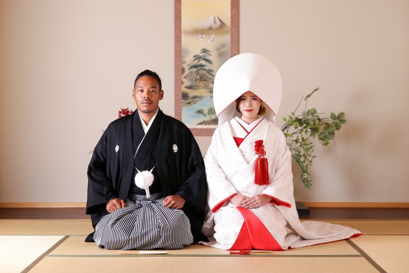 白無垢と紋付袴