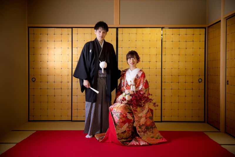 金のふすまの前で・・