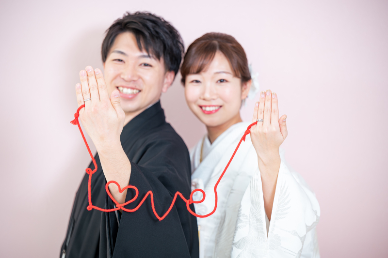 シンプルな背景をバックに♪