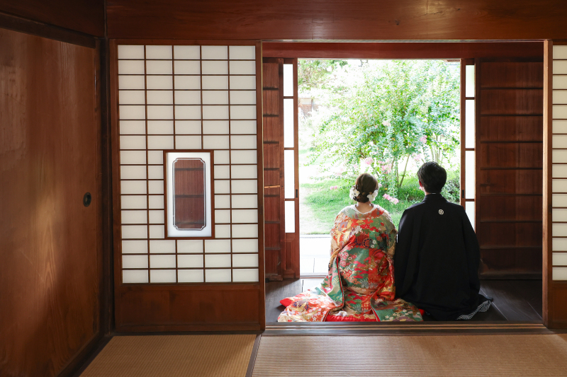 2人で眺める和の景色