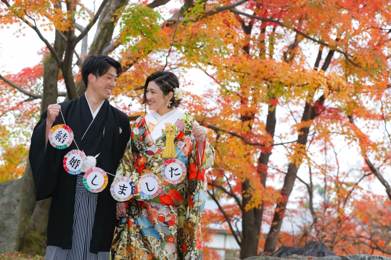 紅葉の季節（12月上旬）の花田苑での撮影