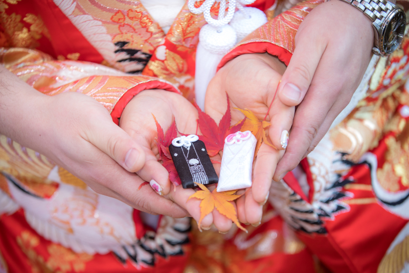 空きを感じるお守りショット