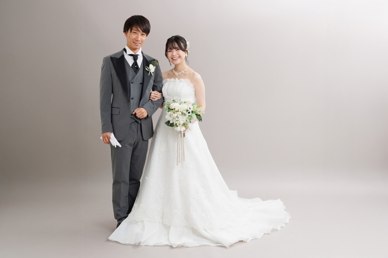スタジオでウェディングドレス撮影♪