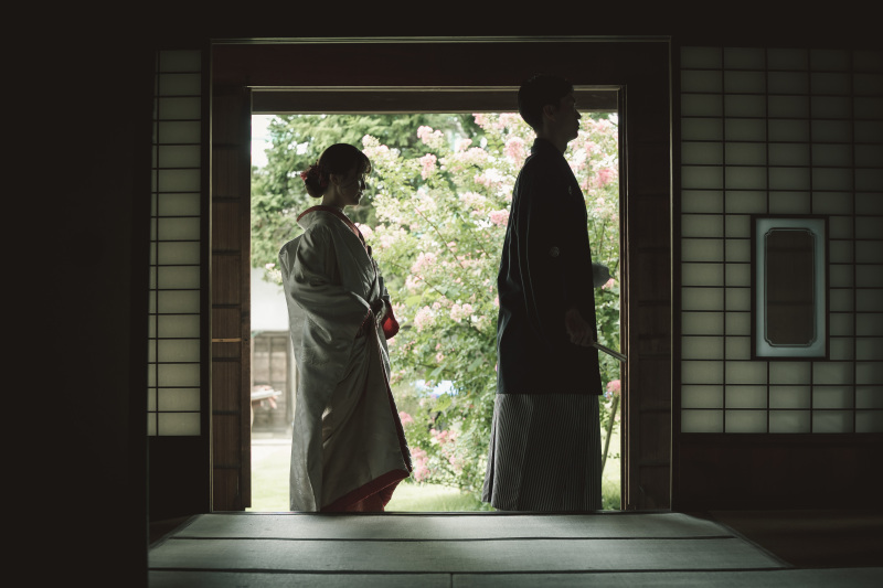 移動して…