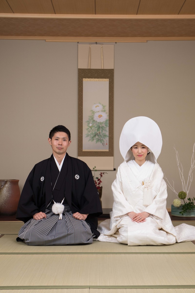 正座でキリリと