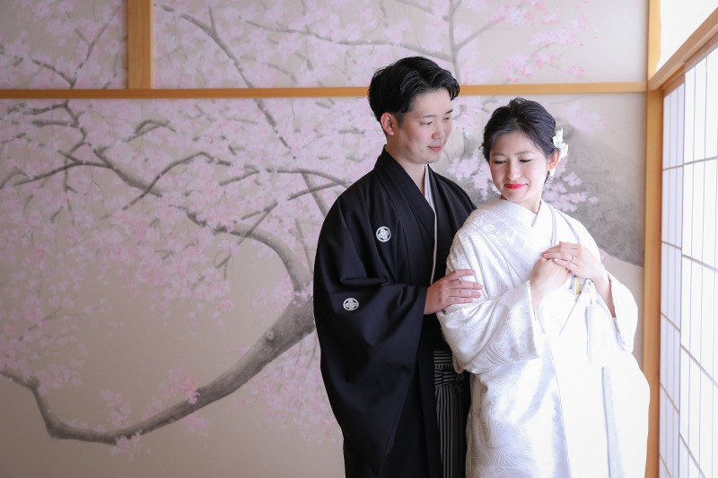 寄り添いあう二人