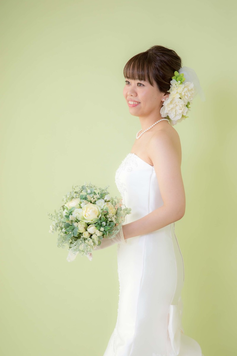 シンプルな背景でしっとりと