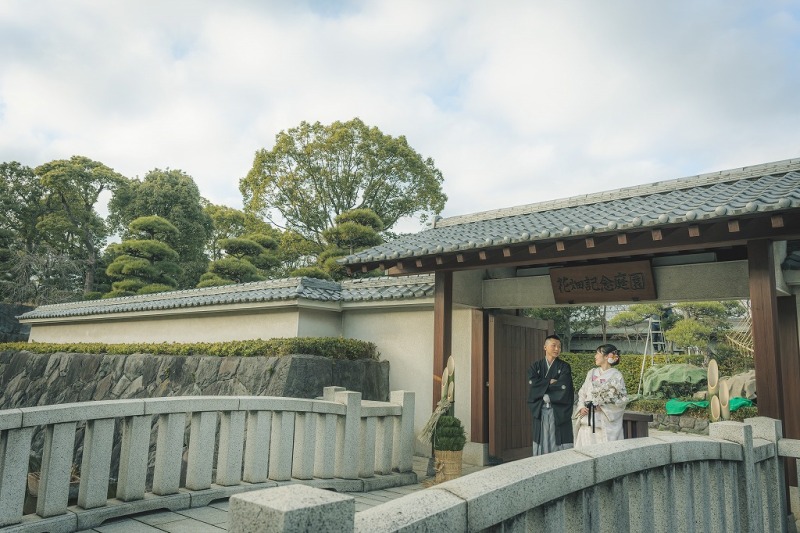 青空の下、誓いの門出