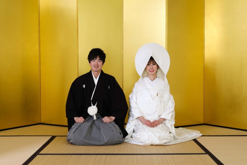 金屏風でニッコリ～