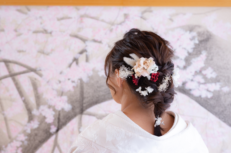 髪飾りも豊富にそろえています♪