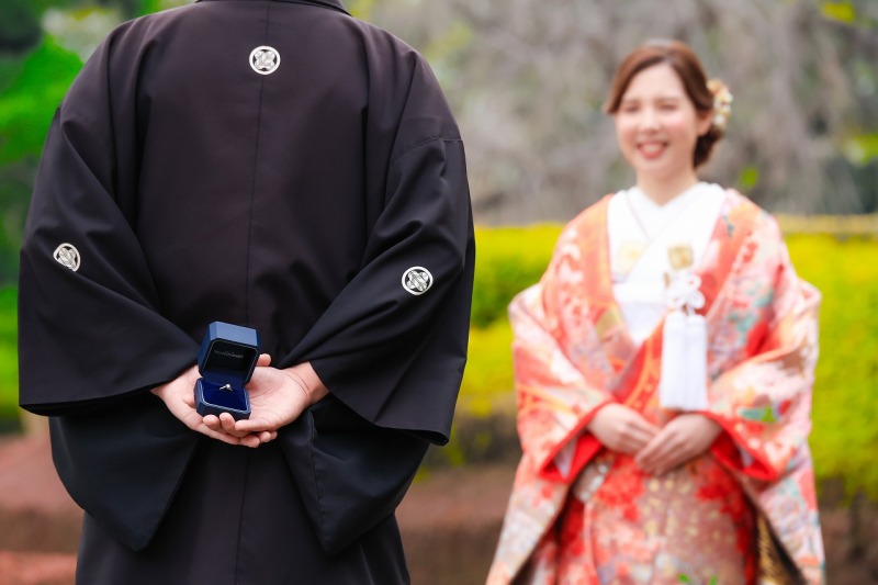 ご新郎様が持っているものは・・・