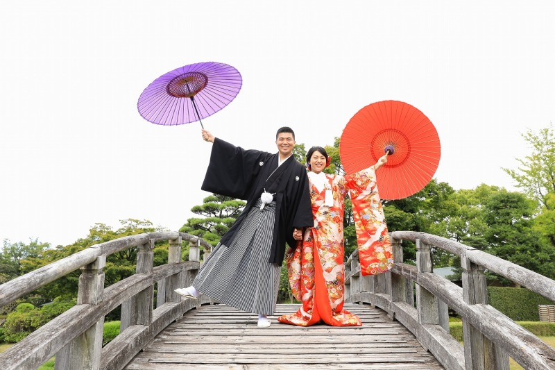 橋と傘のコラボレーション