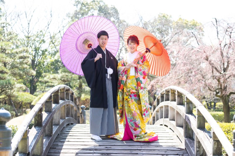 桜がチラリ。。